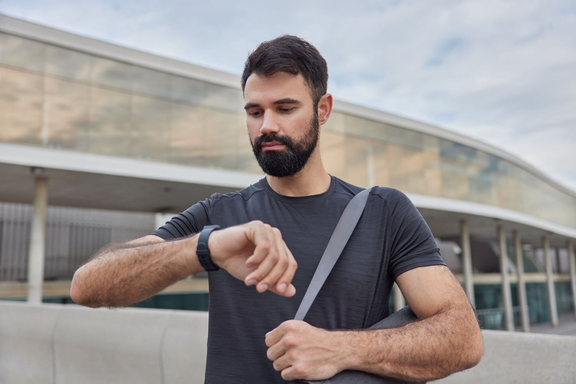 Co zrobić gdy smartwatch nie reaguje na dotyk?